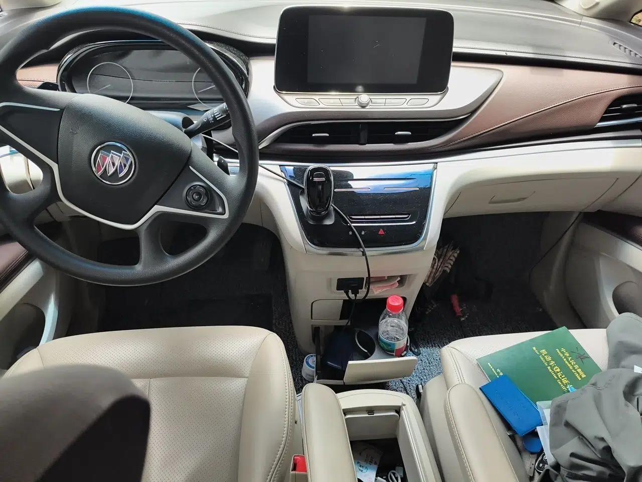 Buick GL8 2022 Land Cruiser Executive Class 652T Comfort Model — миниатюра 9