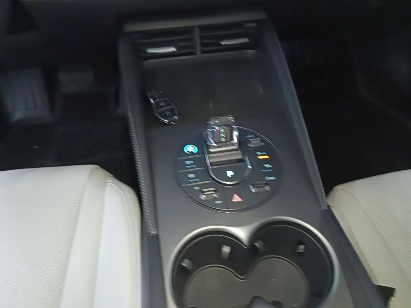BYD Seal 06 New Energy 2024 DM-i 80KM Prestige Model — миниатюра 21