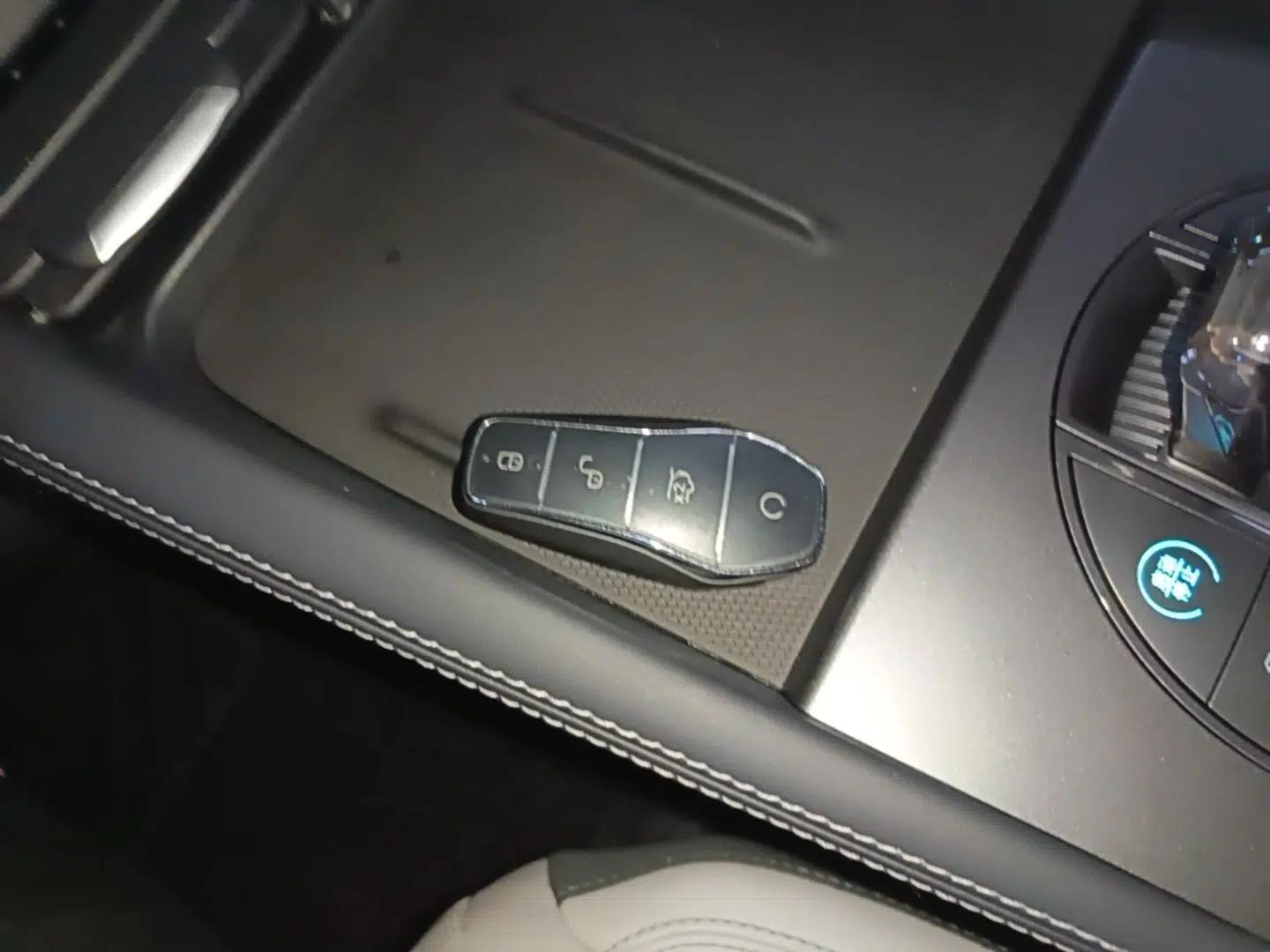 BYD Seal 06 New Energy 2024 DM-i 80KM Prestige Model — миниатюра 28