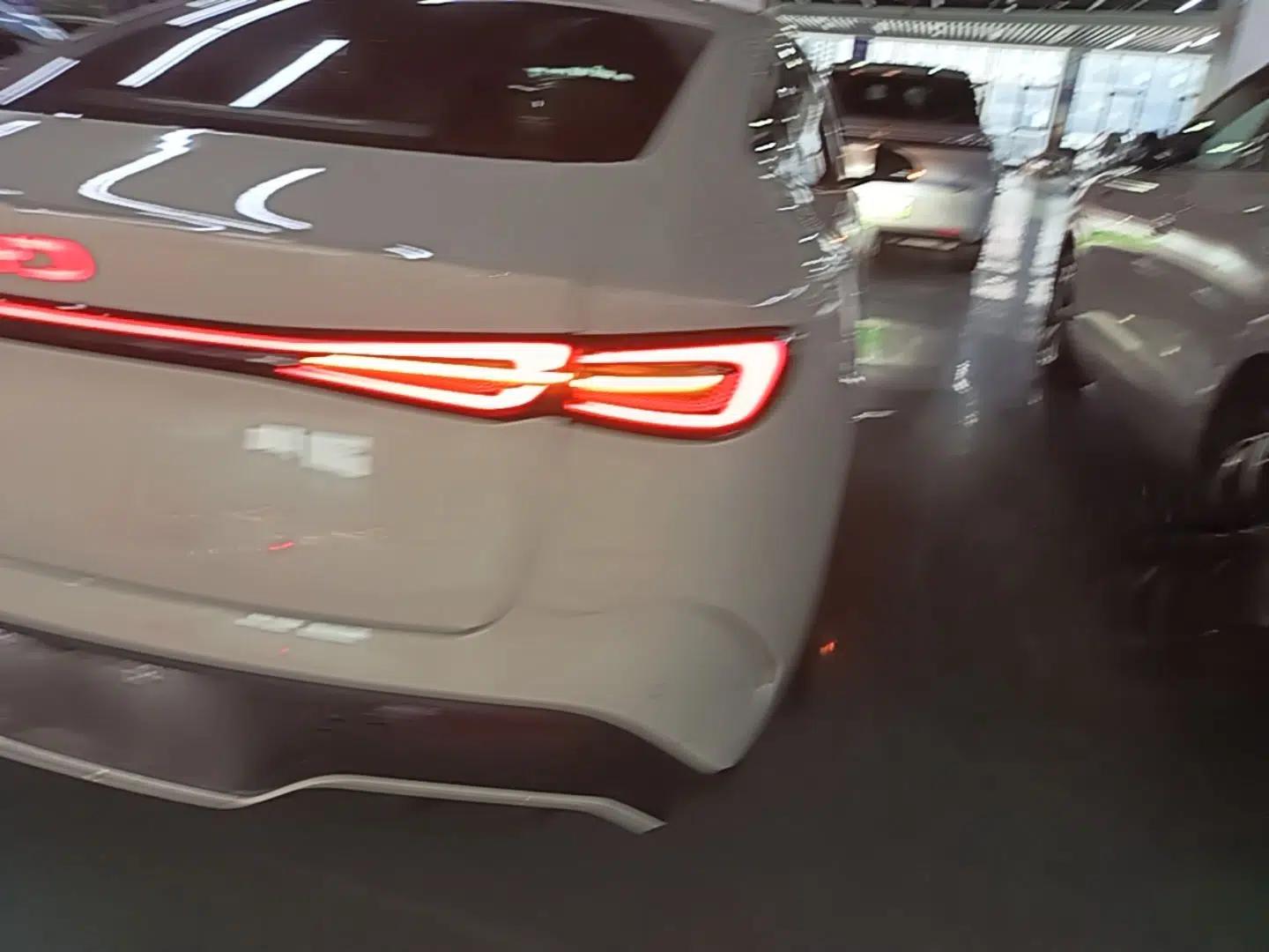 BYD Seal 06 New Energy 2024 DM-i 80KM Prestige Model — миниатюра 9