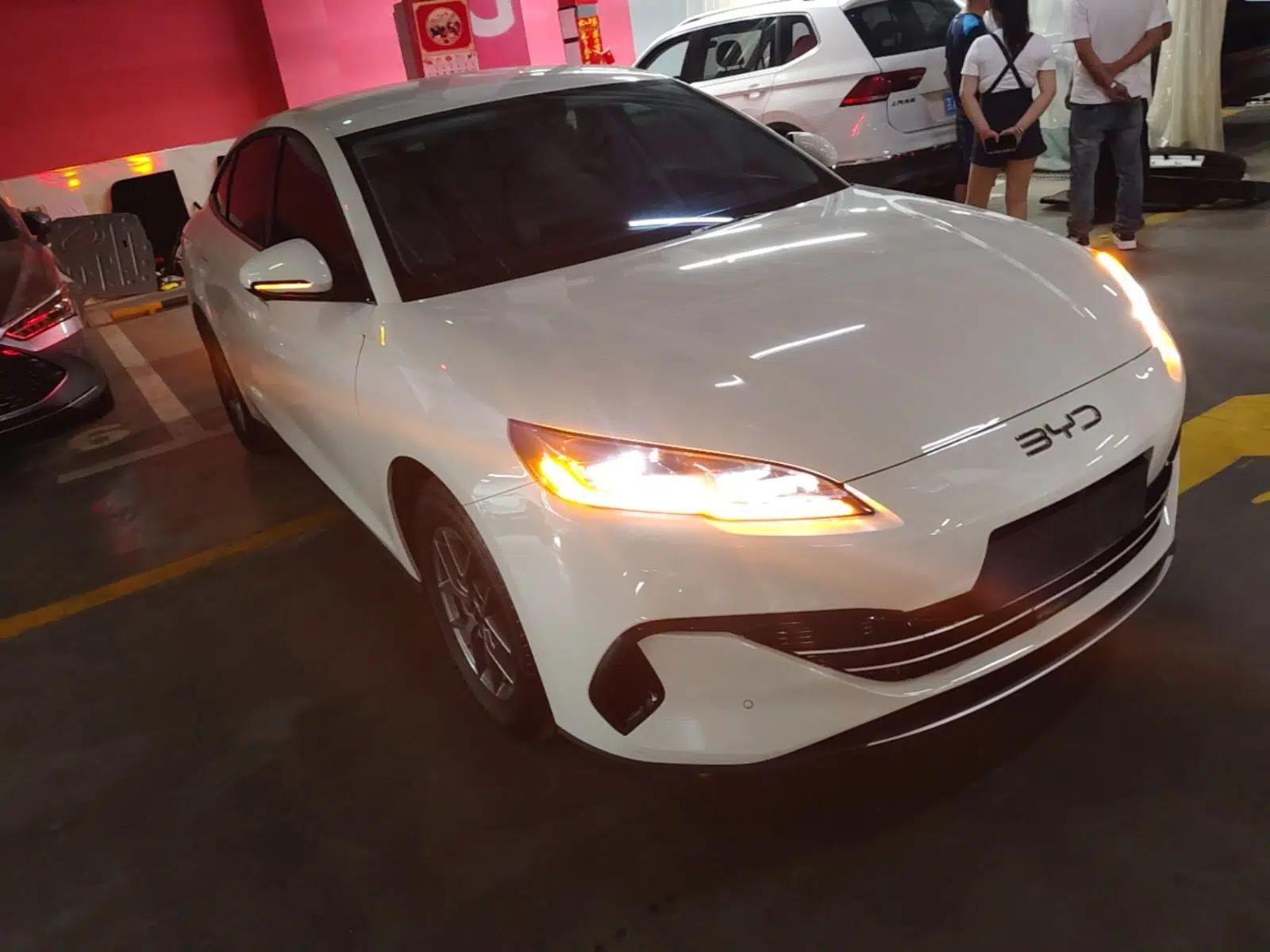 BYD Seal 06 New Energy 2026 DM-i Ultra-Enjoyment 128KM Luxury Edition — миниатюра 3