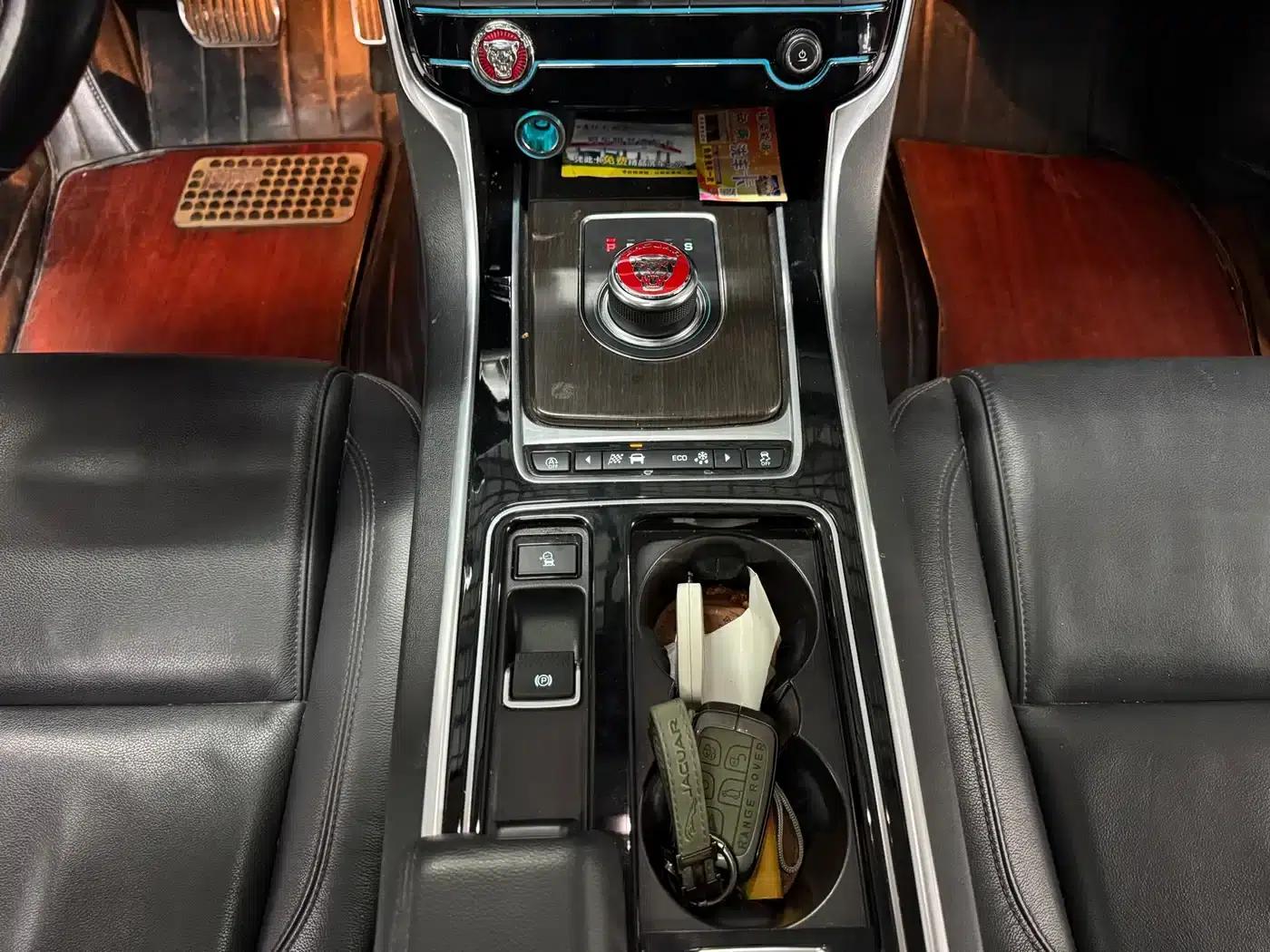 2018 Jaguar XFL 2.0T 200PS Elite Edition — миниатюра 14