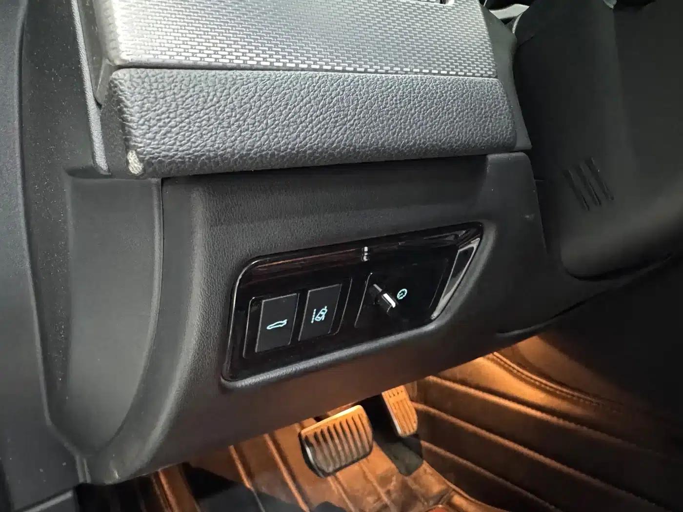 2018 Jaguar XFL 2.0T 200PS Elite Edition — миниатюра 15