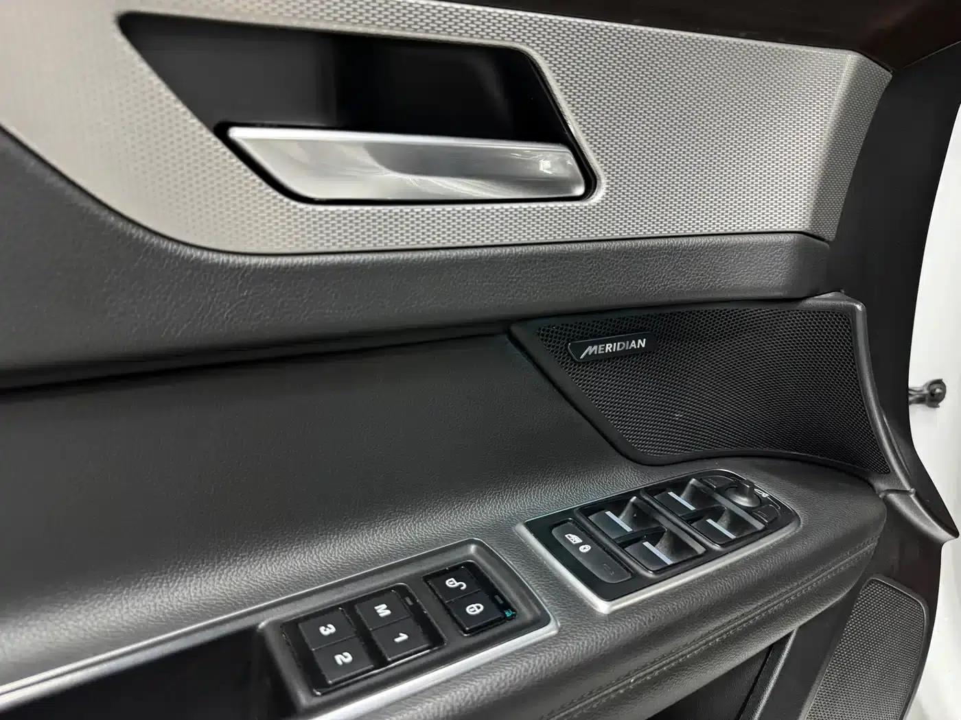 2018 Jaguar XFL 2.0T 200PS Elite Edition — миниатюра 16
