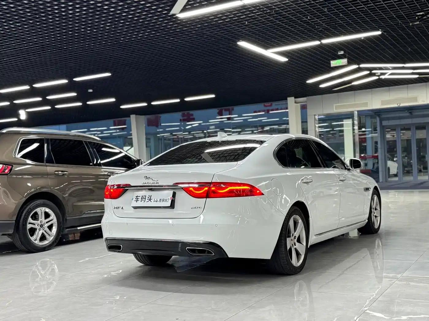 2018 Jaguar XFL 2.0T 200PS Elite Edition — миниатюра 7