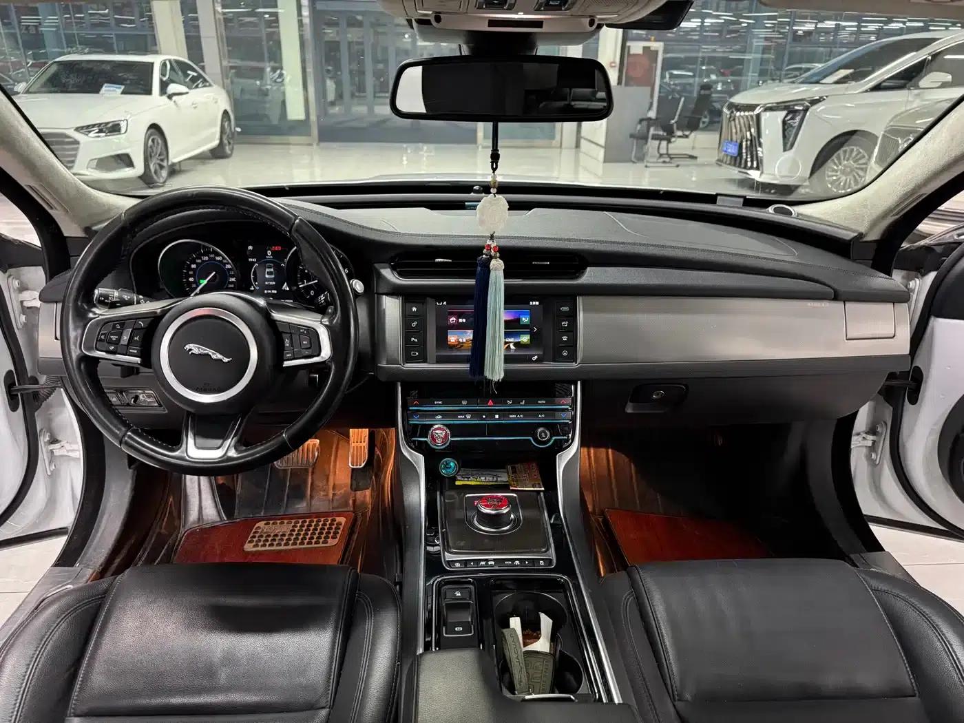 2018 Jaguar XFL 2.0T 200PS Elite Edition — миниатюра 10