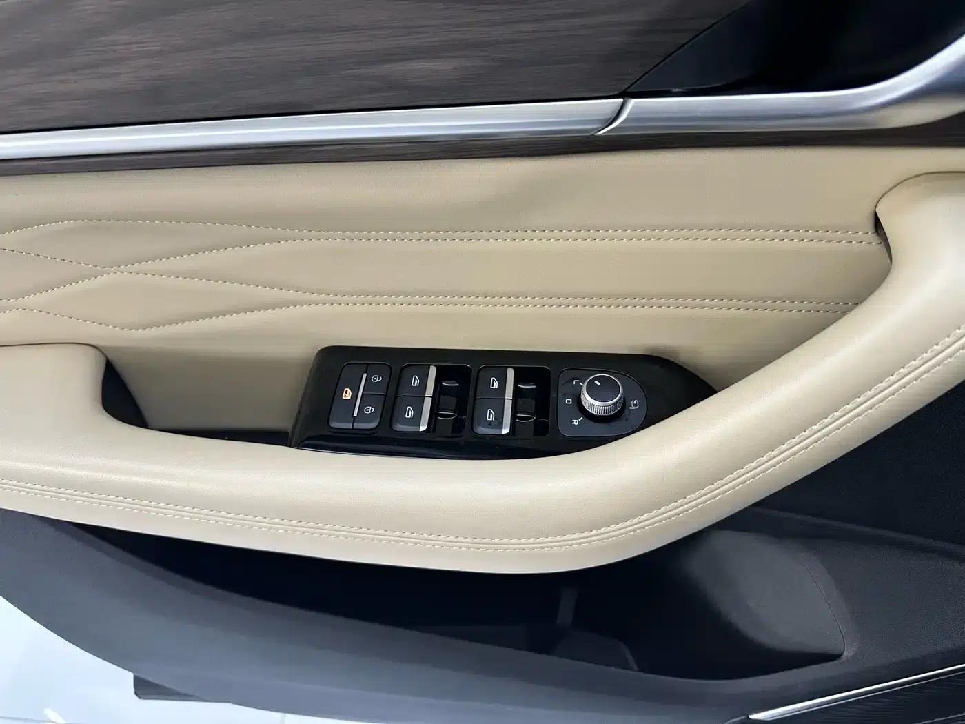 Geely Xingyue L 2025 Oriental Radiance 2.0TD Automatic Star Edition — миниатюра 14