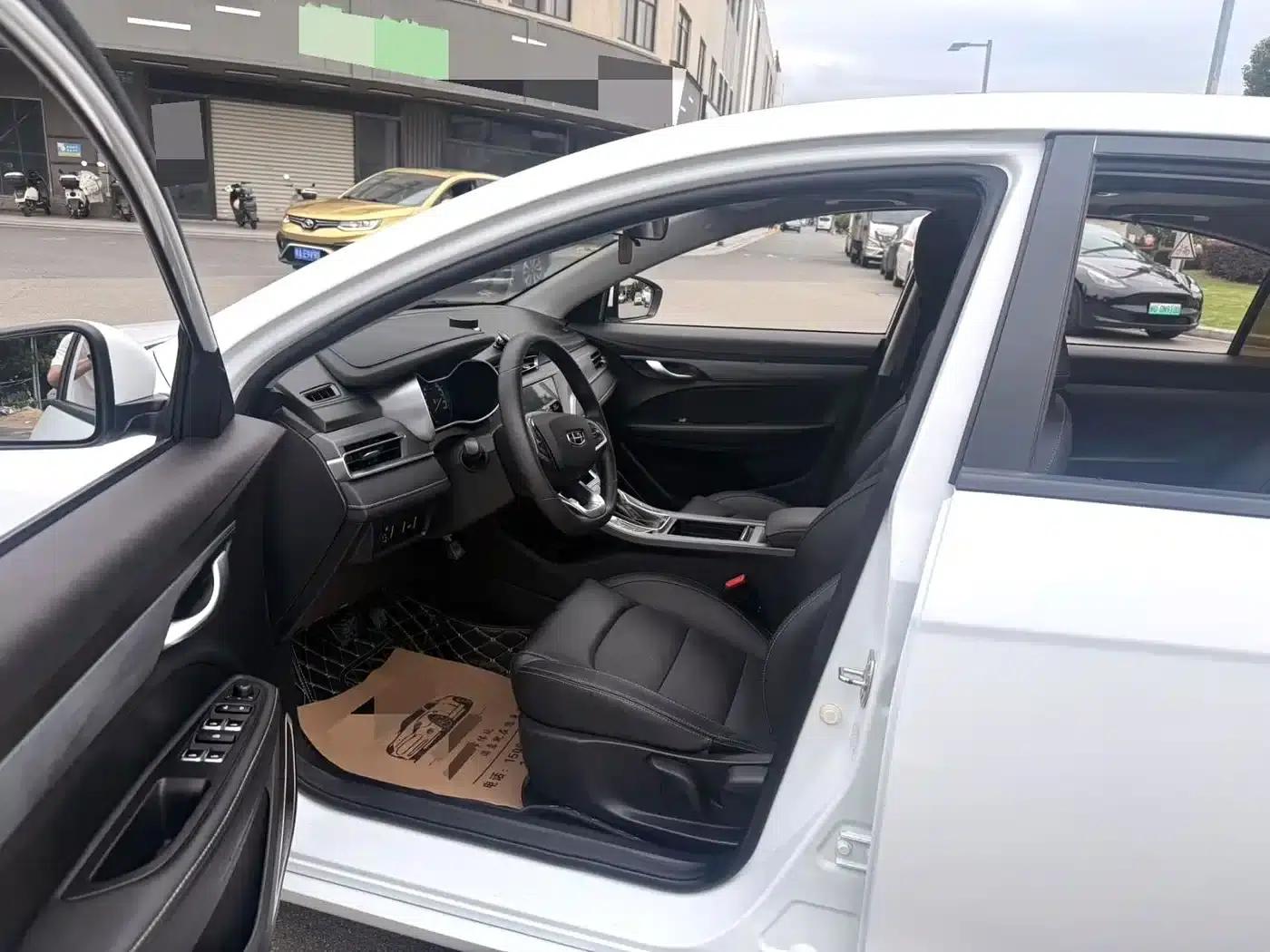 Geely Emgrand 2021 UP 1.5L CVT Upward Edition — миниатюра 6