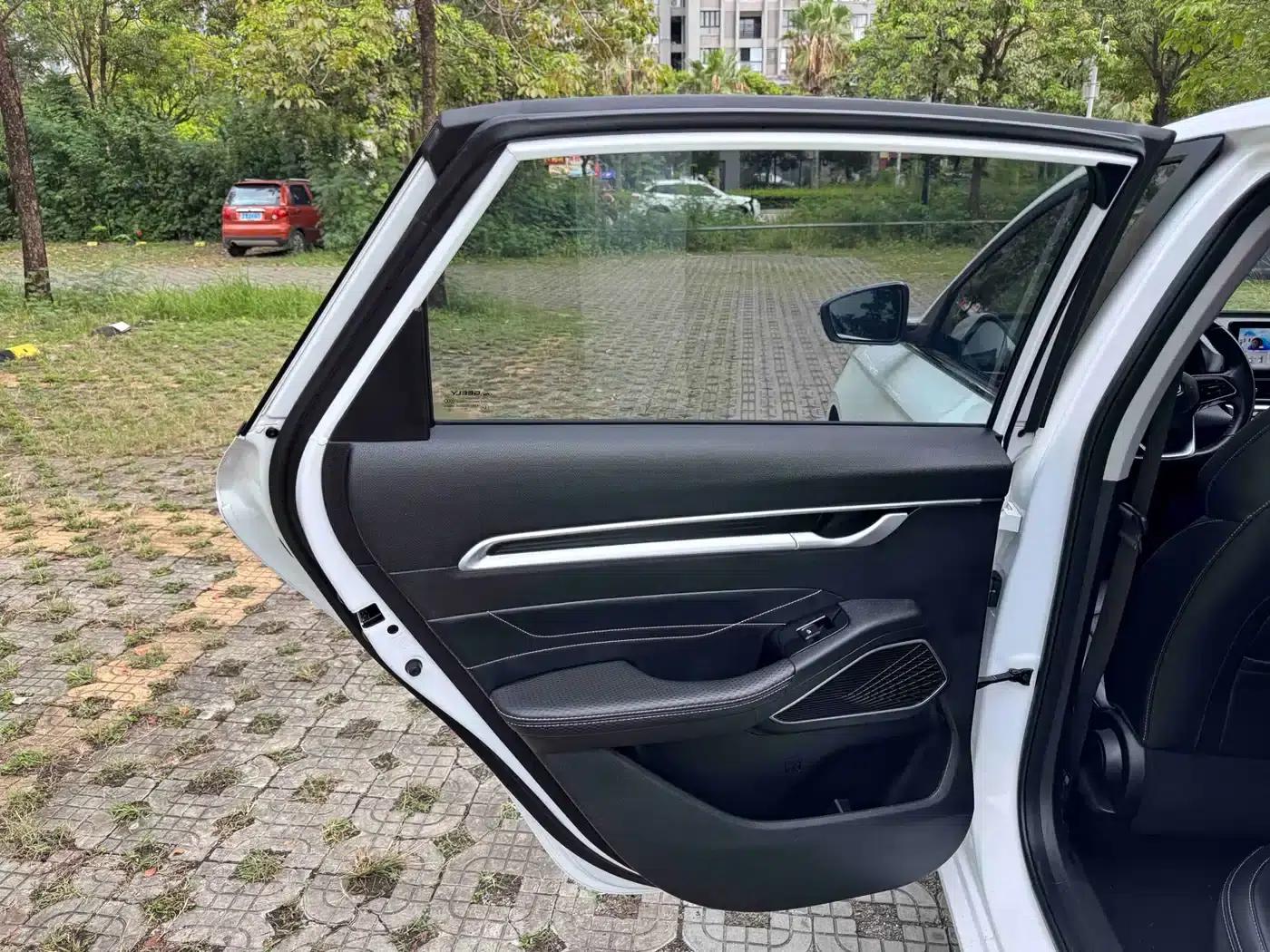 Geely Emgrand 2022 4th Generation 1.5L CVT Premium — миниатюра 36