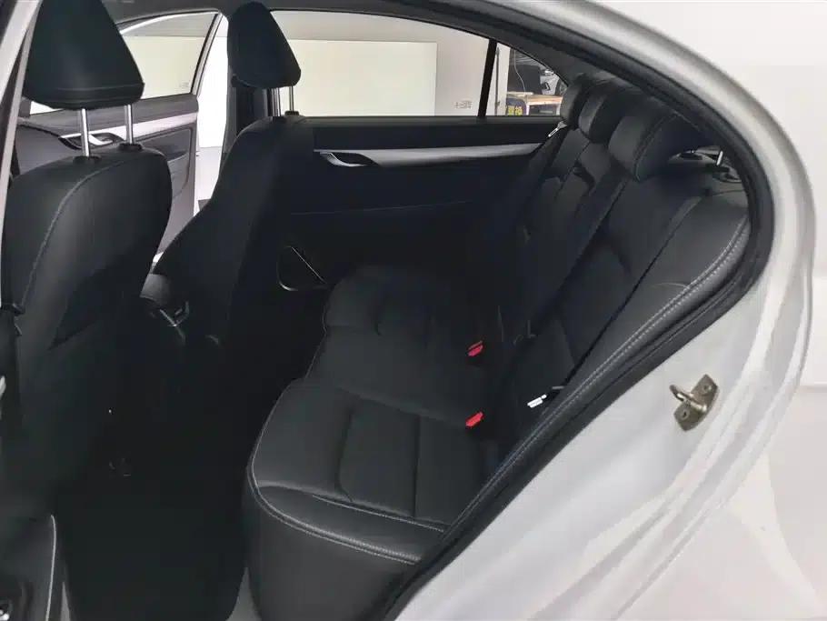 Geely Emgrand 2020 1.5L Manual Comfort Model — миниатюра 11