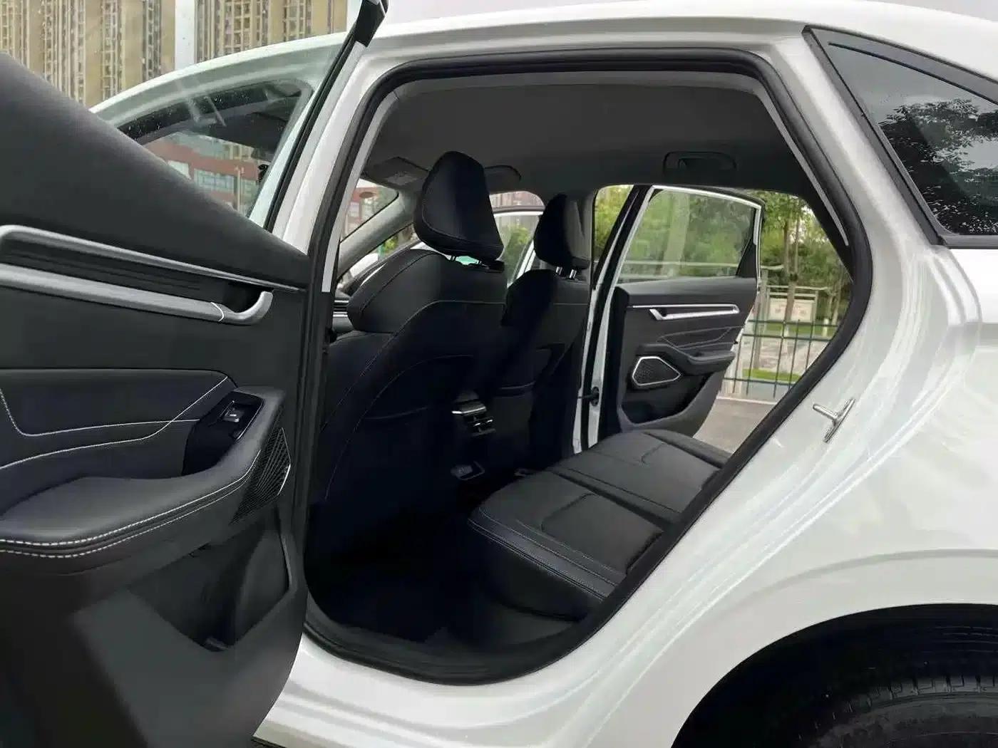 Geely Emgrand 2022 4th Generation 1.5L CVT Elite — миниатюра 6