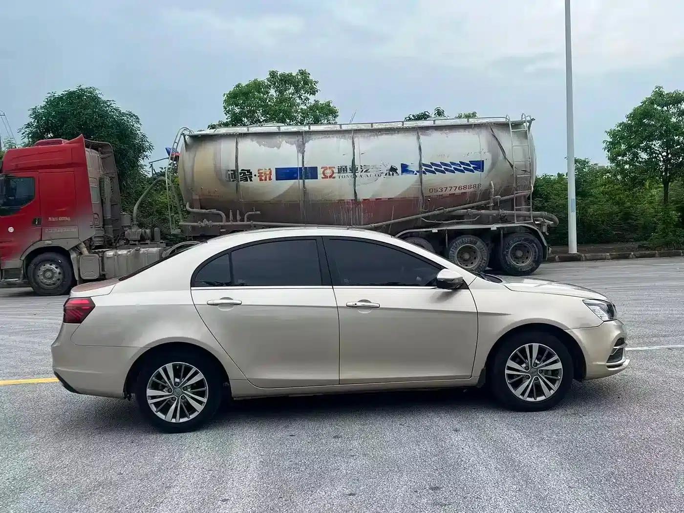 Geely Emgrand 2018 1.5L Manual Upward Connected Edition — миниатюра 6