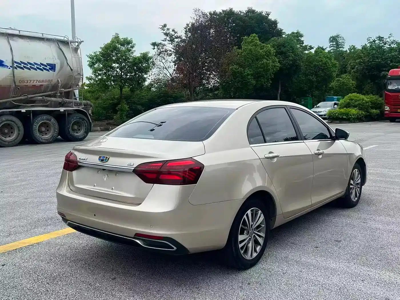 Geely Emgrand 2018 1.5L Manual Upward Connected Edition — миниатюра 7