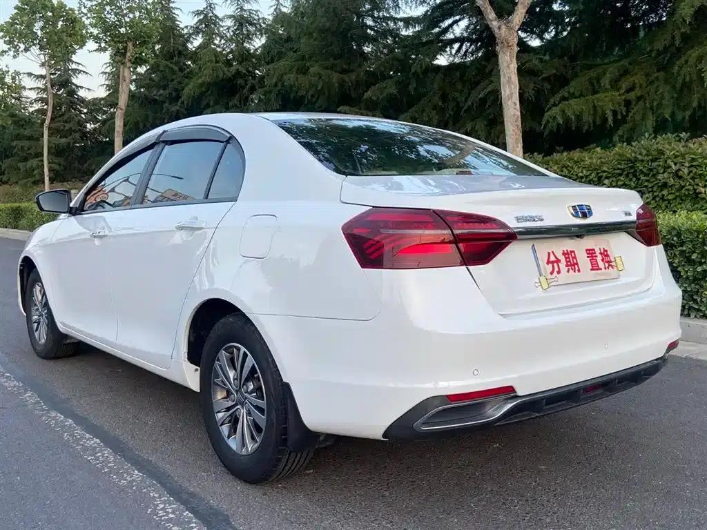 Geely Emgrand 2018 1.5L Manual Deluxe Edition — миниатюра 7