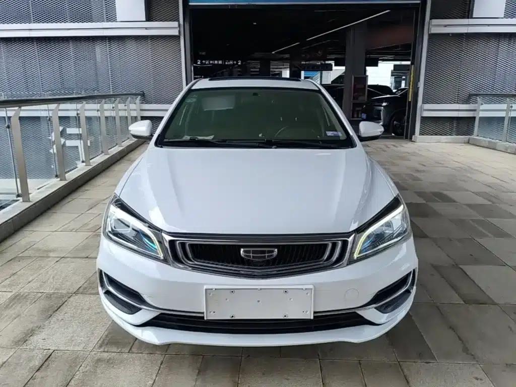 Geely Emgrand 2020 1.5L CVT Upward Edition — миниатюра 3