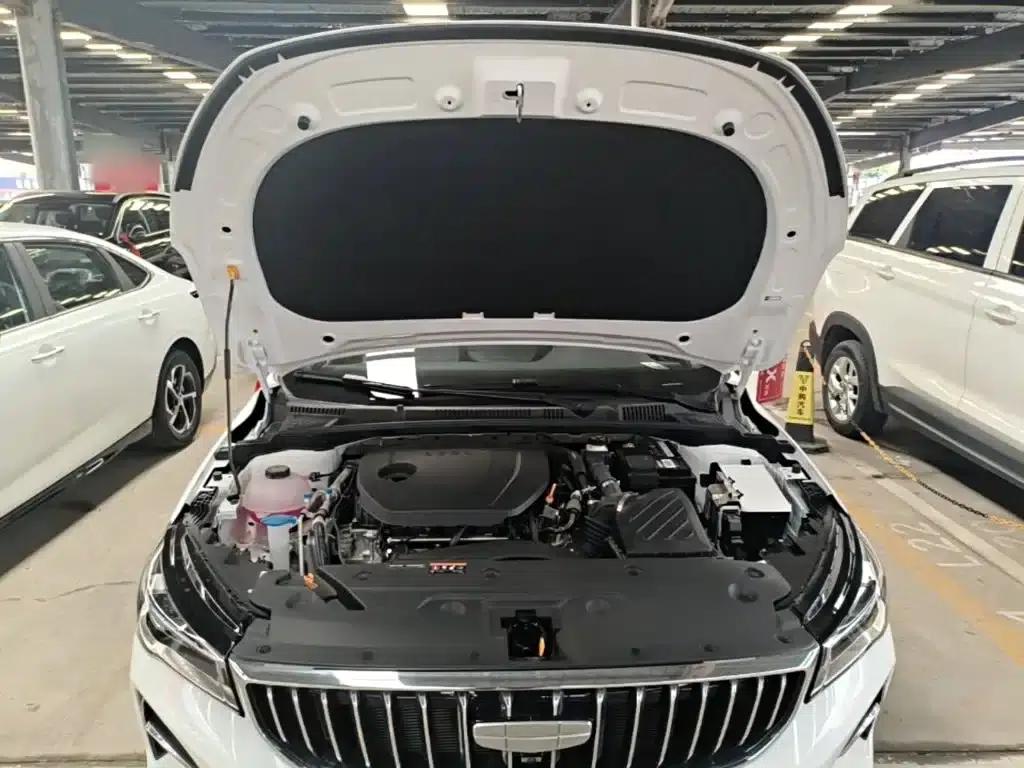 Geely Emgrand 2026 4 Millionth Anniversary Edition 1.5L CVT Superior Model — миниатюра 20