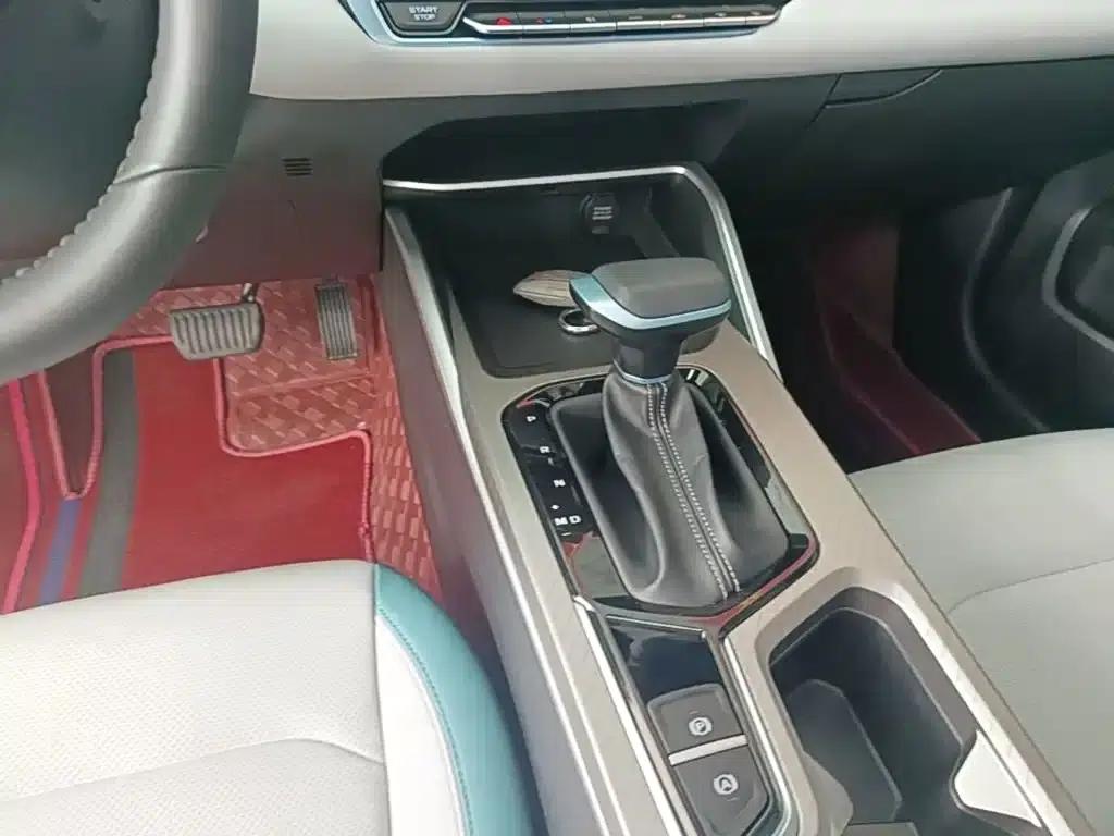 Geely Emgrand 2023 4th Generation Champion Edition 1.5L CVT Flagship Model — миниатюра 14