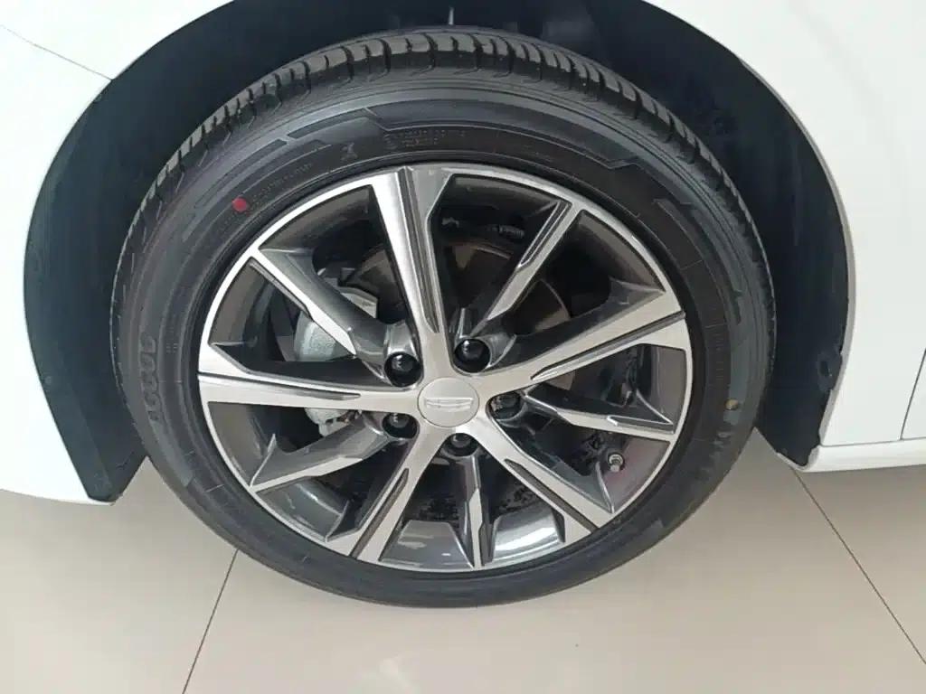 Geely Emgrand 2023 4th Generation Champion Edition 1.5L CVT Flagship Model — миниатюра 23
