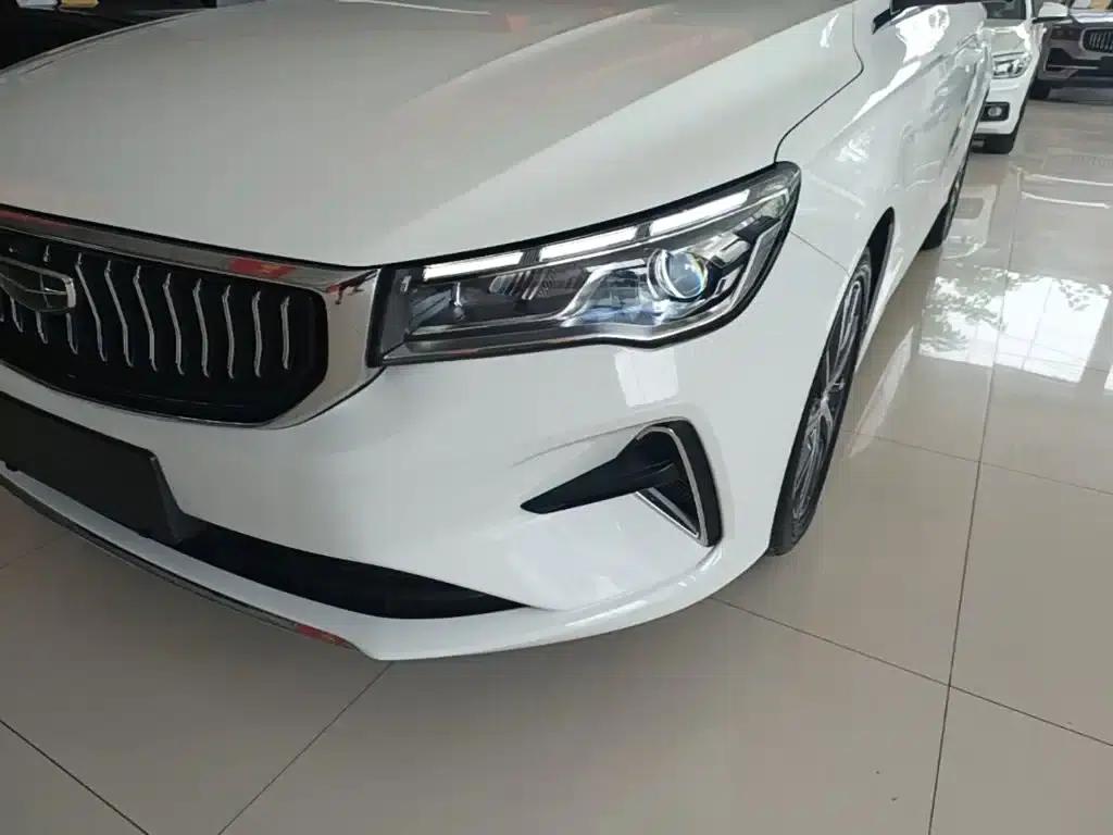 Geely Emgrand 2023 4th Generation Champion Edition 1.5L CVT Flagship Model — миниатюра 24