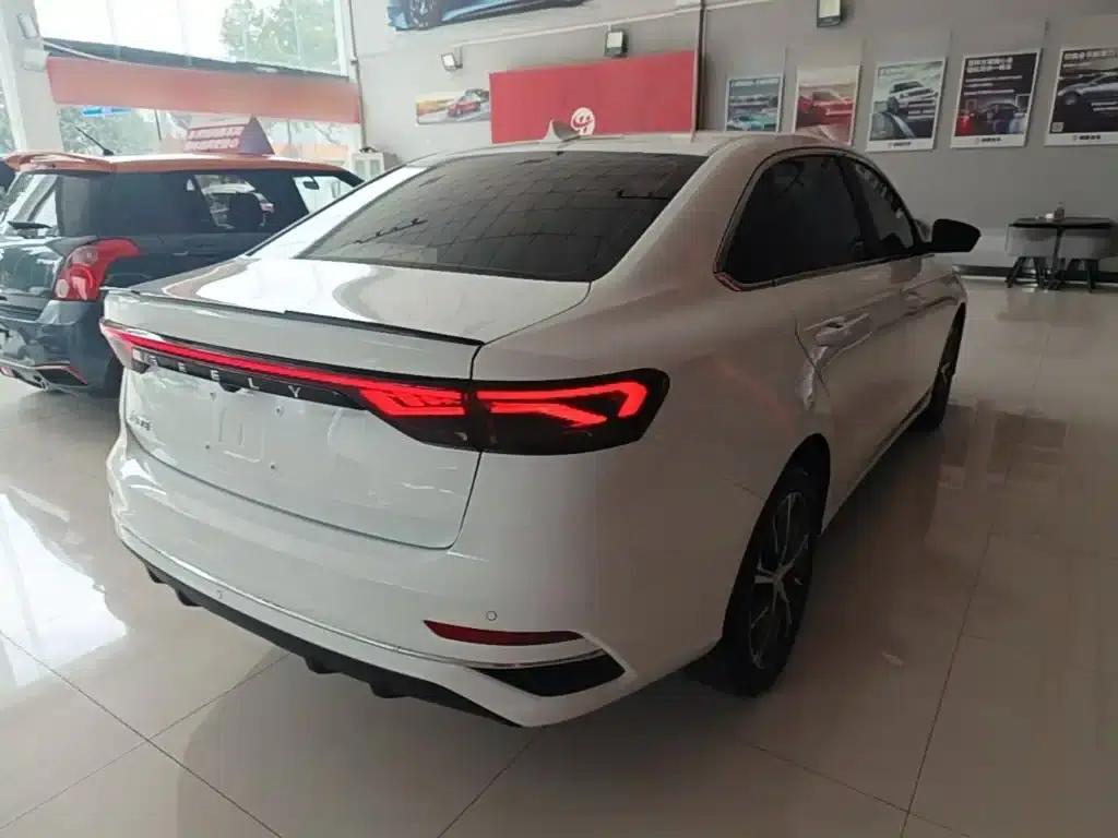 Geely Emgrand 2023 4th Generation Champion Edition 1.5L CVT Flagship Model — миниатюра 7