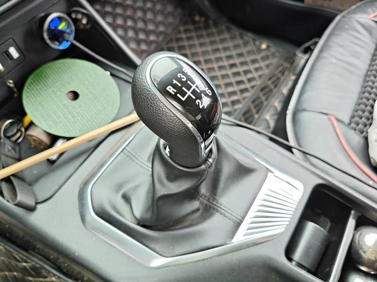Great Wall King Kong Poer 2022 2.0T Manual Diesel Two-Wheel-Drive Entrepreneurial Long-Box Version GW4D20M — миниатюра 14