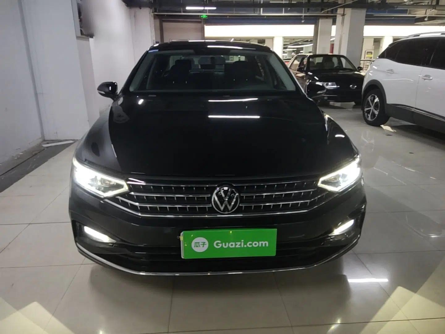 Volkswagen Magotan 2025 Zhongxiang Version 280TSI DSG Comfort Edition — миниатюра 2