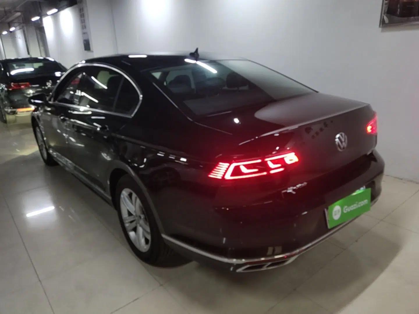 Volkswagen Magotan 2025 Zhongxiang Version 280TSI DSG Comfort Edition — миниатюра 4