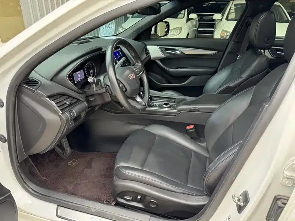 2021 Cadillac CT5 28T Luxury — миниатюра 4
