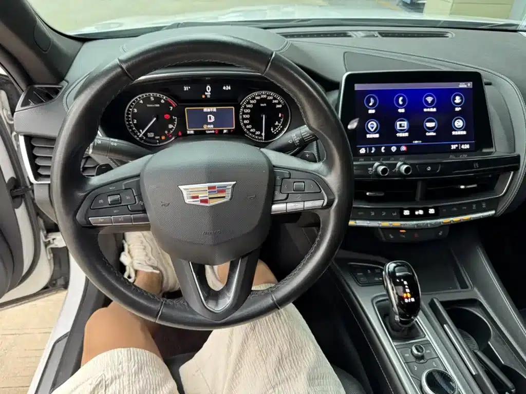 2021 Cadillac CT5 28T Luxury — миниатюра 5