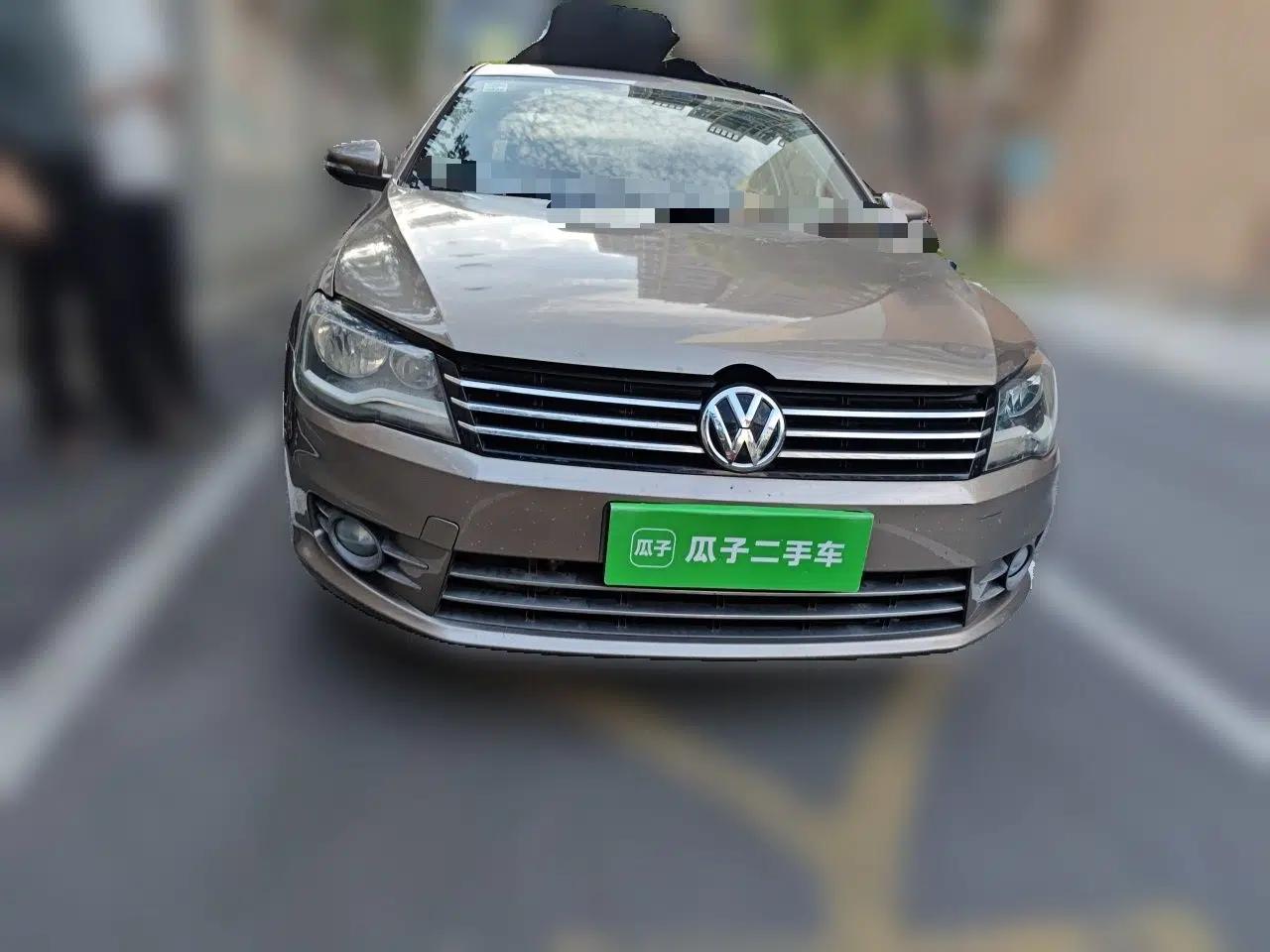 Volkswagen Bora 2013 1.6L Manual Comfort Model — миниатюра 2