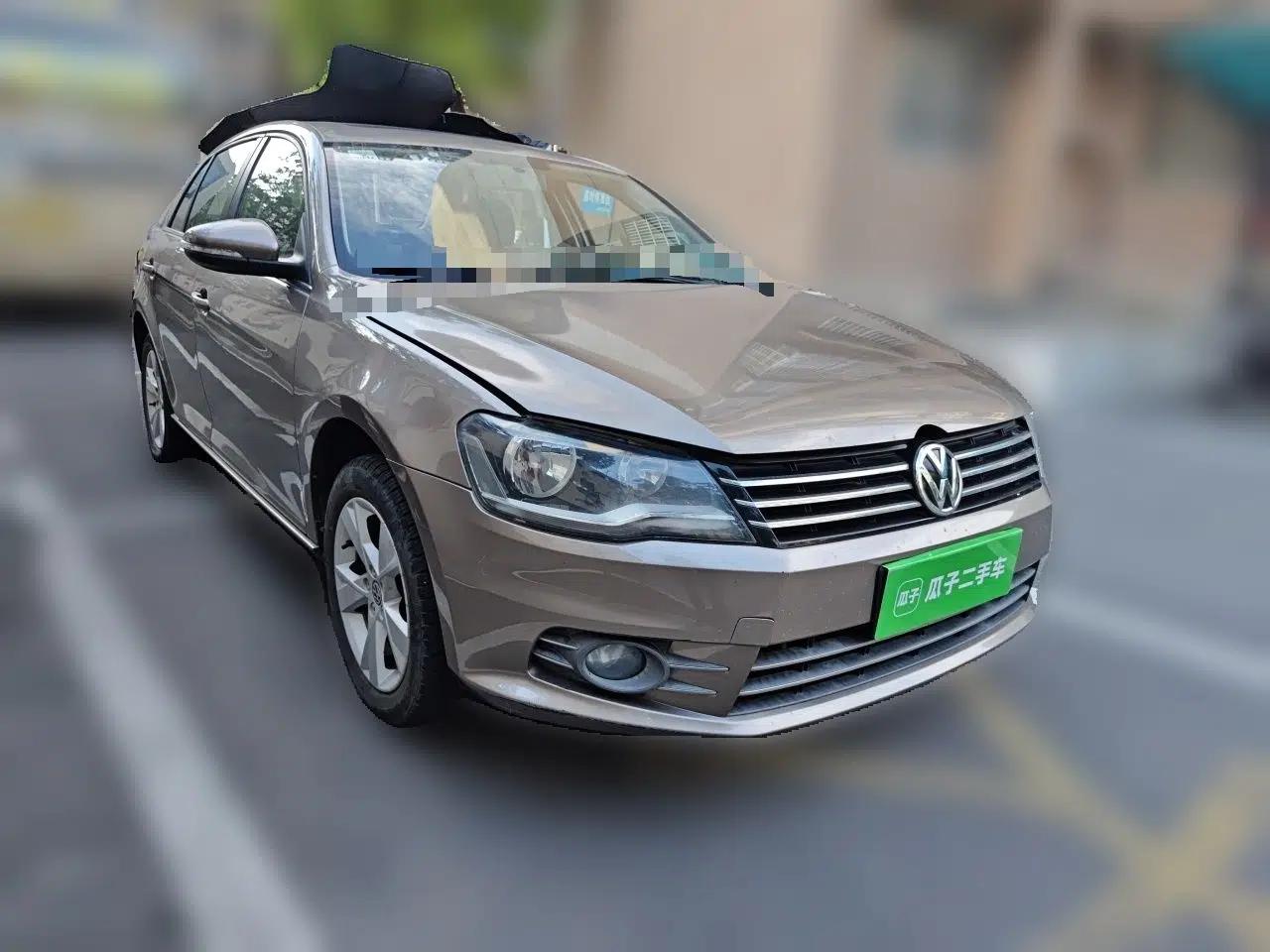 Volkswagen Bora 2013 1.6L Manual Comfort Model — миниатюра 3