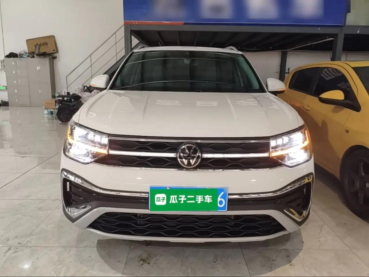 Volkswagen Tharu 2023 300TSI Two-Wheel-Drive Full Moon Edition — миниатюра 2