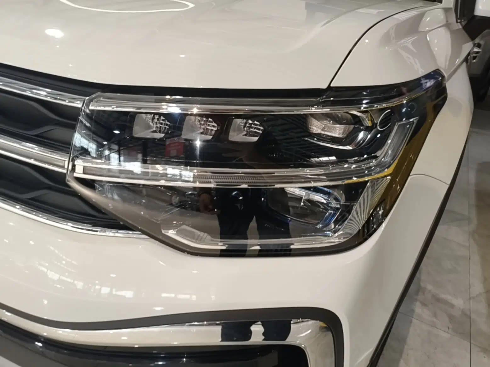 Volkswagen Tharu 2023 300TSI Two-Wheel-Drive Full Moon Edition — миниатюра 8
