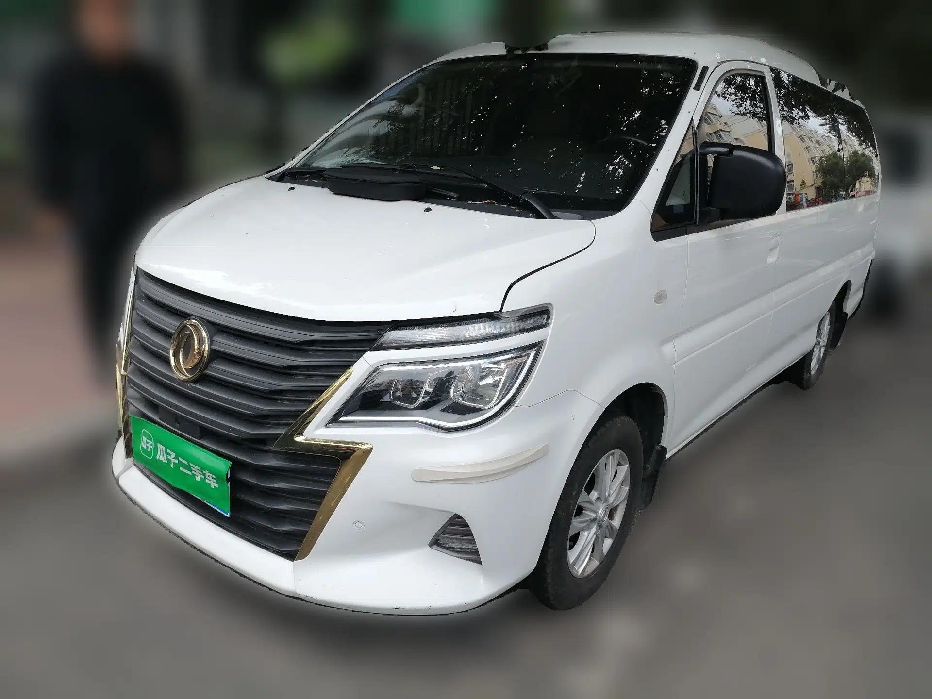 FORTHING Lingzhi 2019 Dongfeng Fengxing Lingzhi M5L 1.6L 7‑seat manual (20th anniversary edition) — миниатюра 1