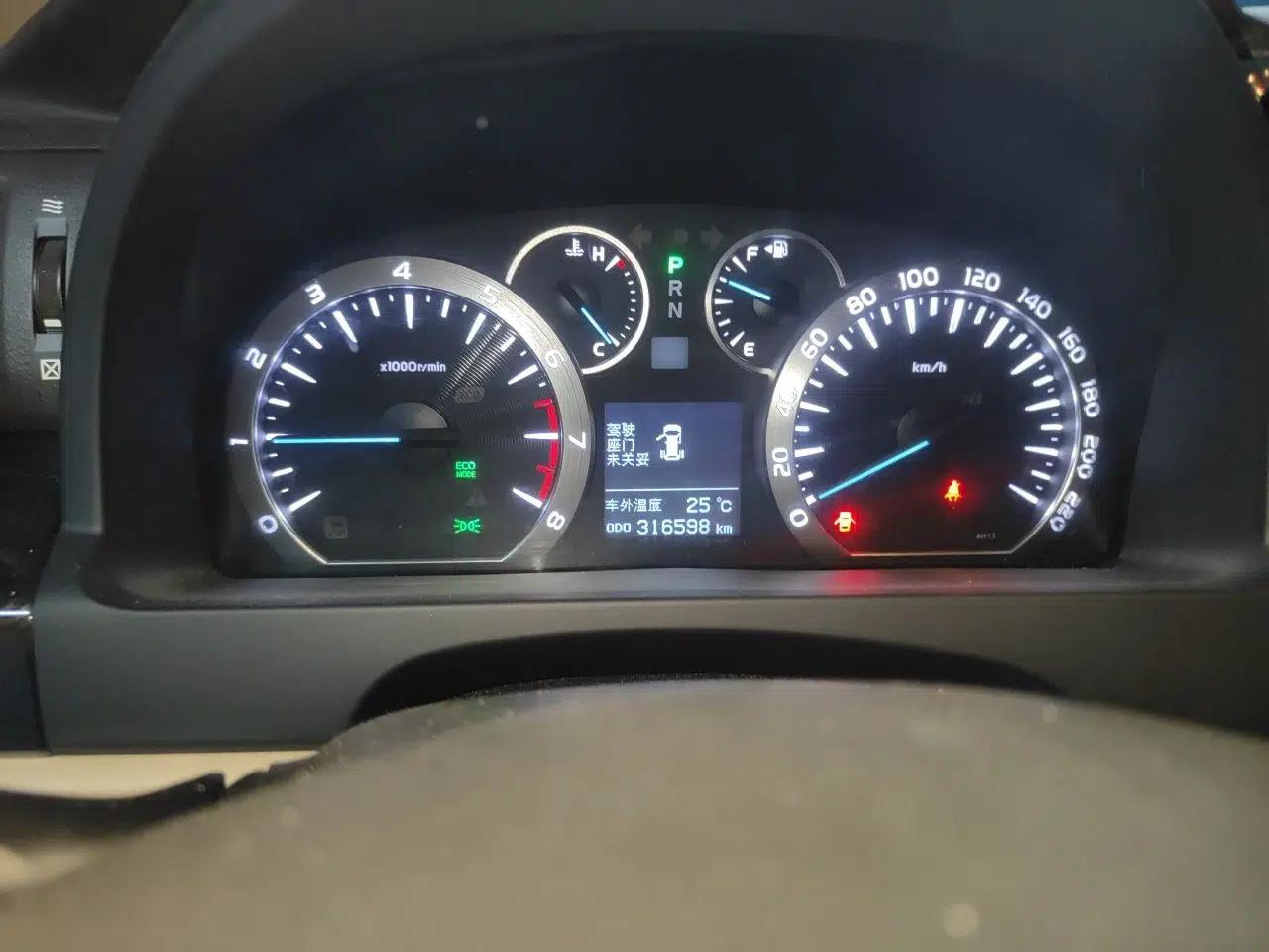 Toyota Alphard 2012 3.5L Luxury Edition — миниатюра 11