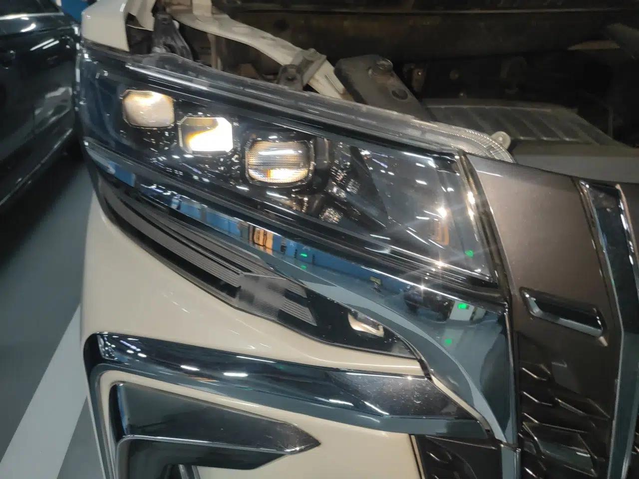 Toyota Alphard 2012 3.5L Luxury Edition — миниатюра 7