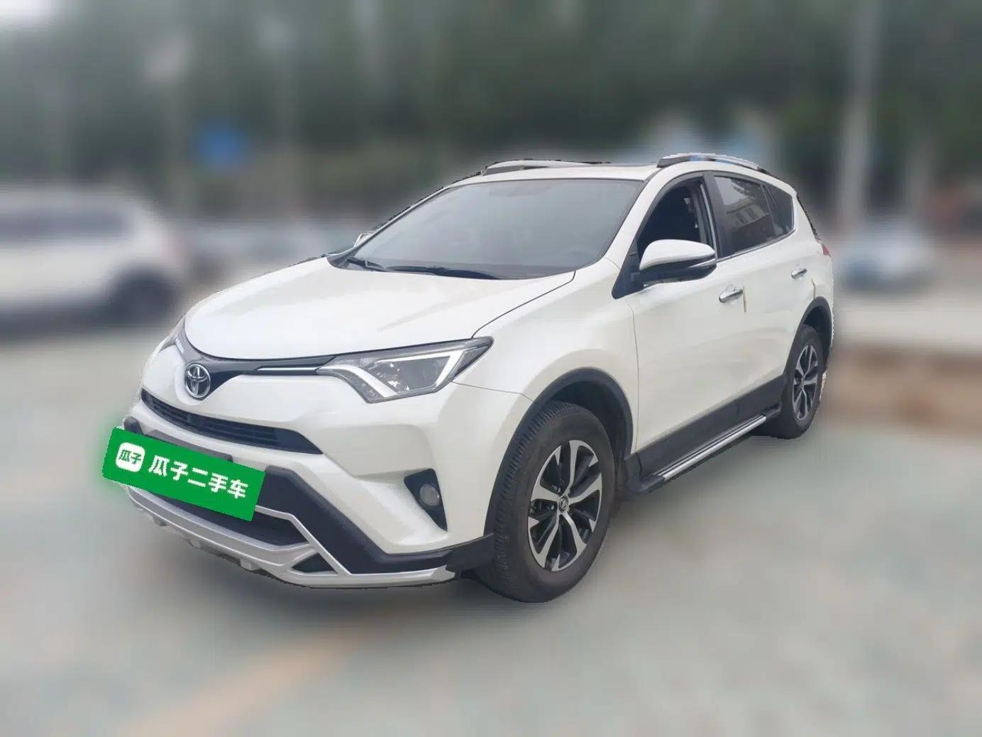 Toyota RAV4 2019 2.0L CVT Two-Wheel Drive Luxury Version China VI Standard — миниатюра 1