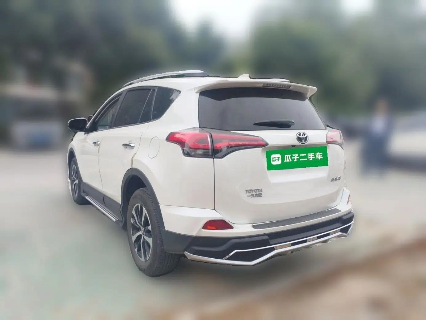 Toyota RAV4 2019 2.0L CVT Two-Wheel Drive Luxury Version China VI Standard — миниатюра 4