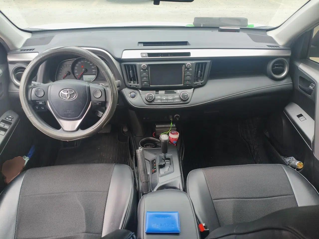 Toyota RAV4 2019 2.0L CVT Two-Wheel Drive Luxury Version China VI Standard — миниатюра 9