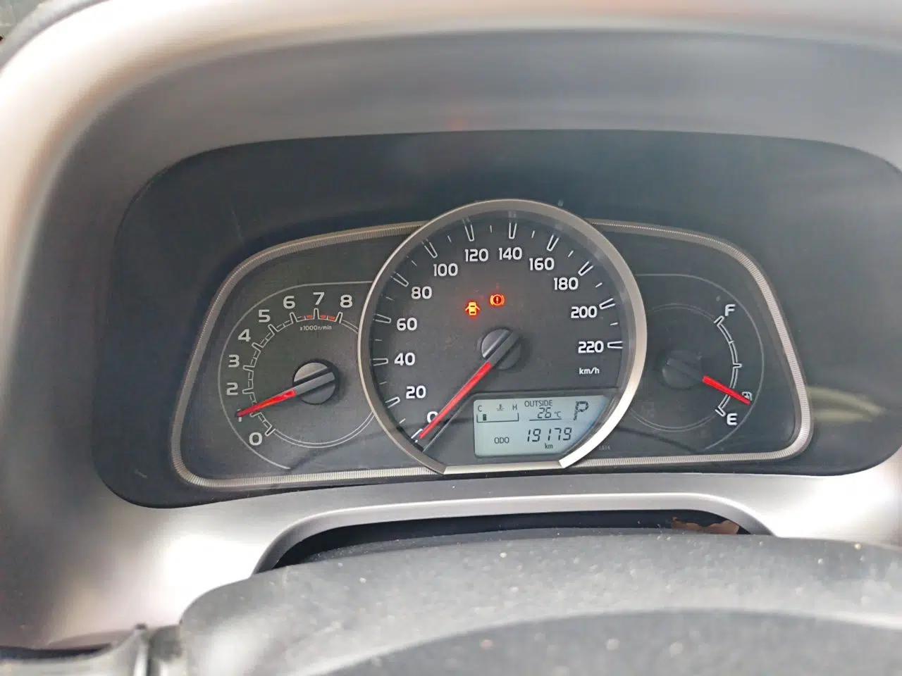 Toyota RAV4 2016 2.0L CVT Two-Wheel Drive Fashion Edition China V Standard — миниатюра 11