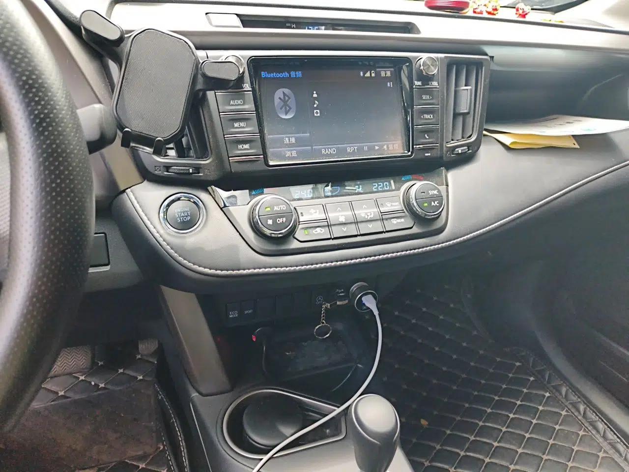 Toyota RAV4 2016 2.0L CVT Two-Wheel Drive Fashion Edition China V Standard — миниатюра 13