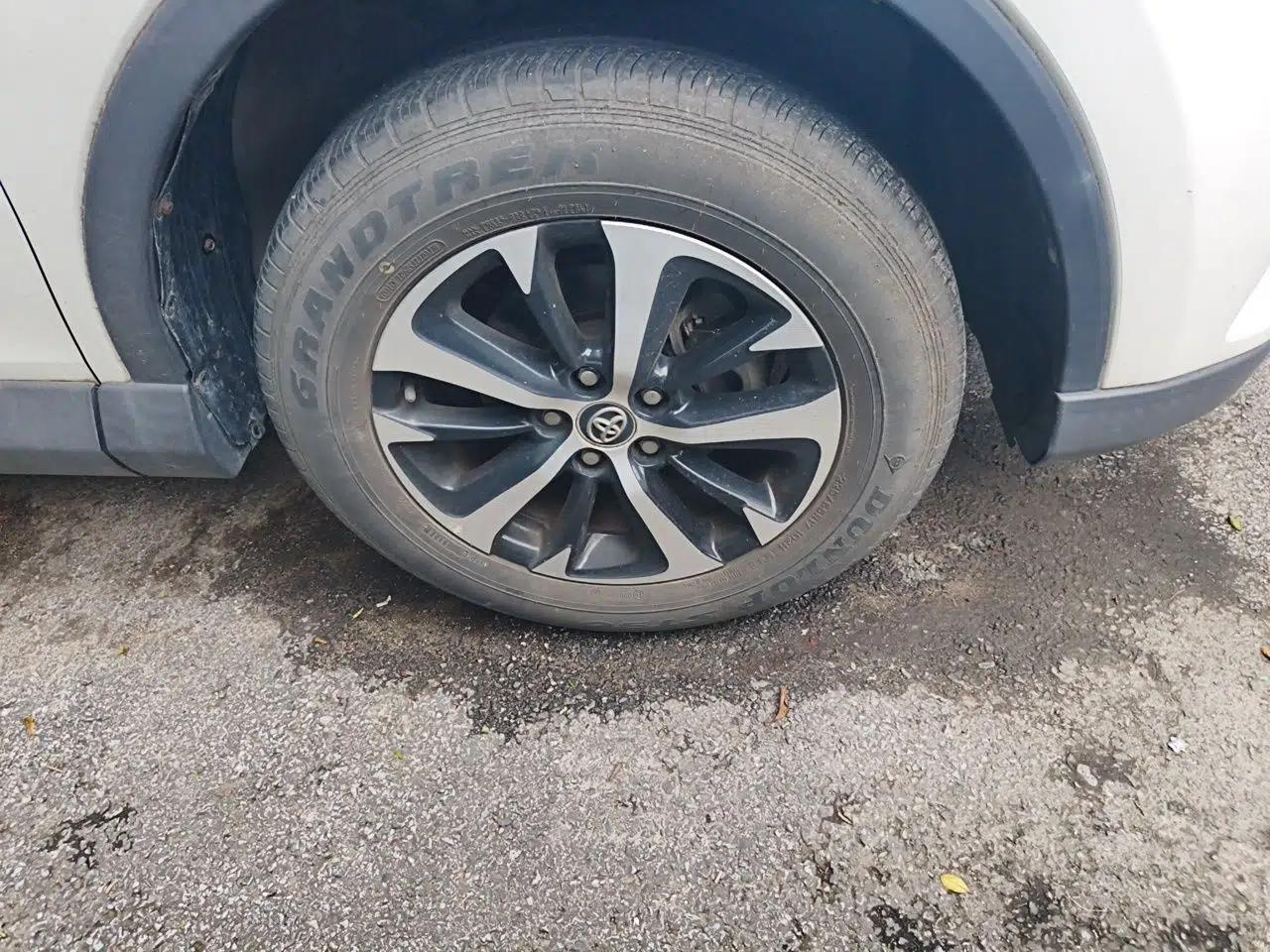 Toyota RAV4 2016 2.0L CVT Two-Wheel Drive Fashion Edition China V Standard — миниатюра 8