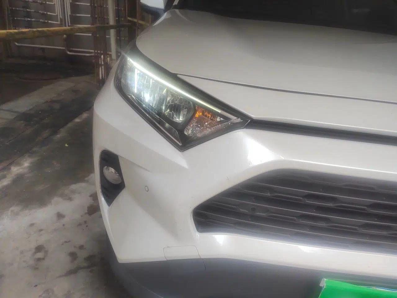 Toyota RAV4 2022 2.0L CVT Two-Wheel Drive Fashion Plus Edition — миниатюра 7