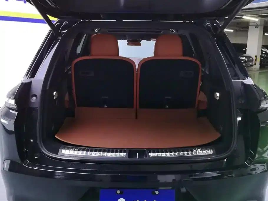 Li Auto L8 2024 Max — миниатюра 4