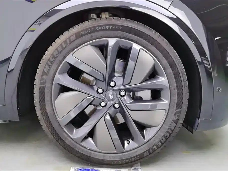 Li Auto L8 2024 Max — миниатюра 6