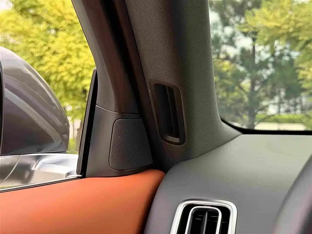 Li Auto L8 2023 Max — миниатюра 23