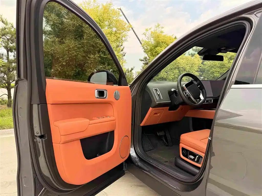 Li Auto L8 2023 Max — миниатюра 4