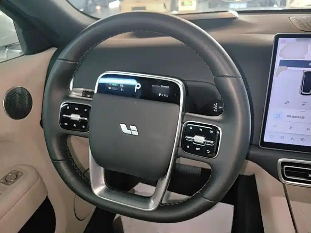 Li Auto L8 2025 Max Smart Renewal Edition — миниатюра 11