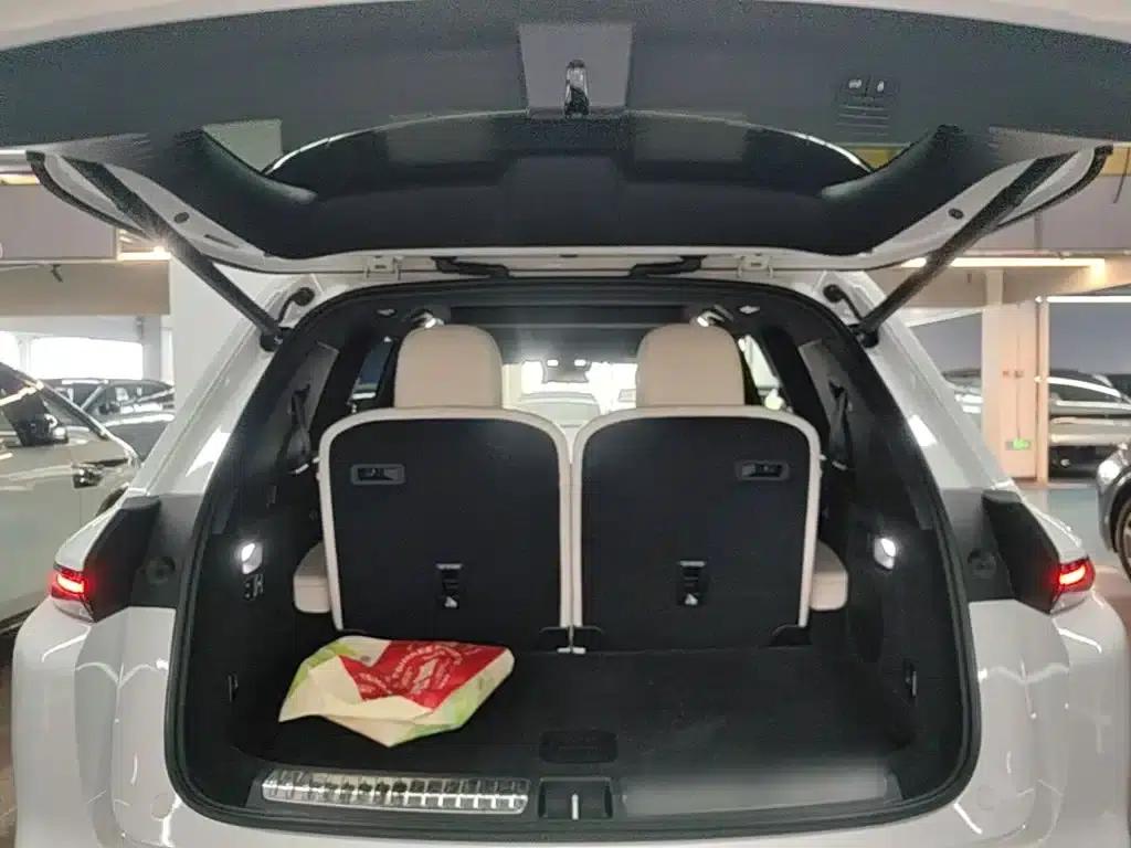 Li Auto L8 2025 Max Smart Renewal Edition — миниатюра 19
