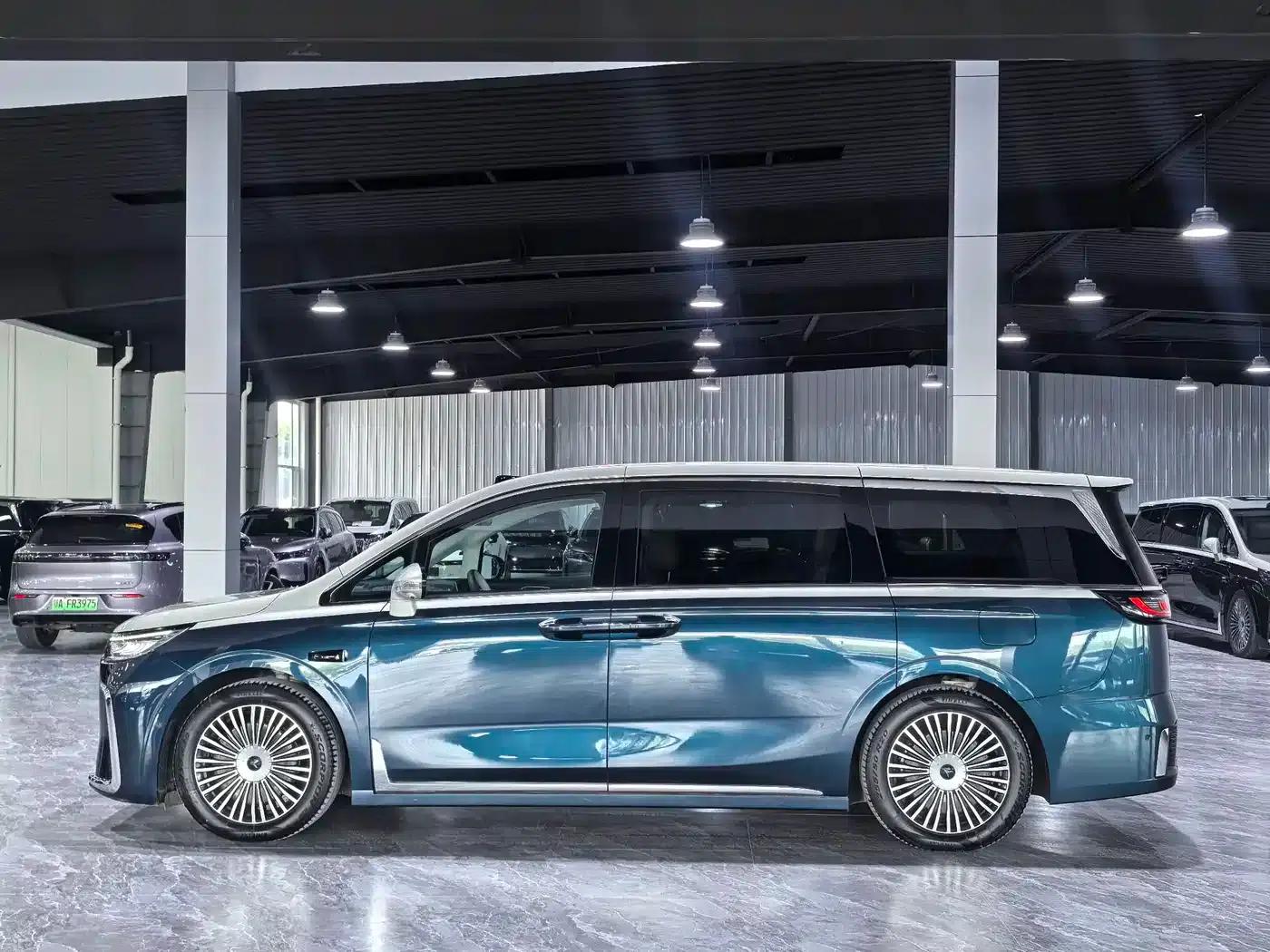 Voyah Dreamer 2025 PHEV AWD Flagship Qiankun Edition — миниатюра 3